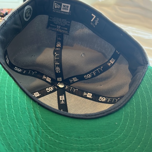 Kings cap - Picture 2 of 2